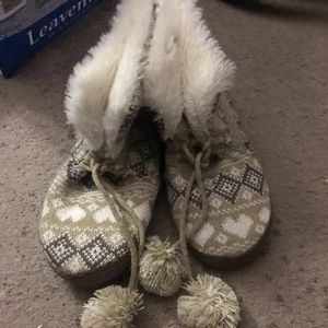 Muk Luks slippers